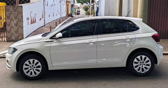 VOLKSWAGEN POLO 1.0 MPI TOTAL FLEX MANUAL VOLKSWAGEN POLO 1.0 MPI TOTAL FLEX MANUAL
